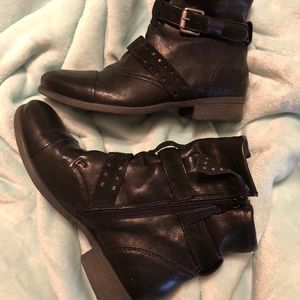 Miz Mooz Black Leather Ankle Boots (Storm) Sz 38